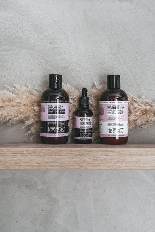 有关垂直拍摄, 木架子, 滴管的免费素材图片