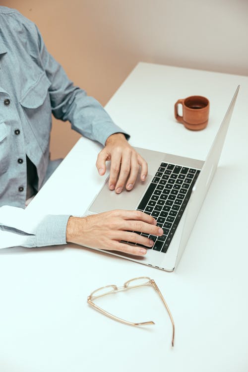 有关垂直拍摄, 工作的, 手的免费素材图片