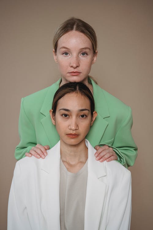 有关垂直拍摄, 多样化, 女性的免费素材图片