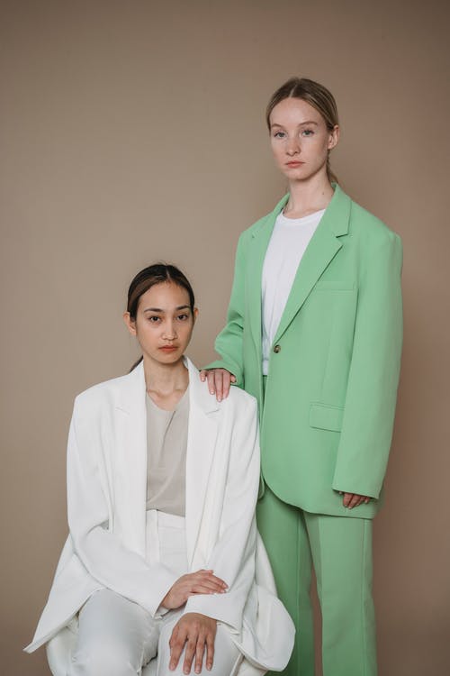 有关垂直拍摄, 多样化, 女性的免费素材图片