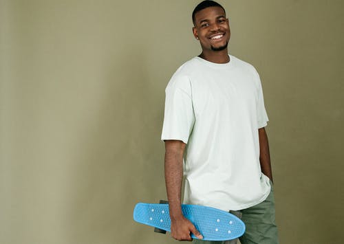 有关便士板, 微笑, 摆姿势的免费素材图片