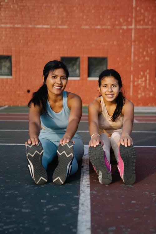 有关主动穿着, 伸展, 健身的免费素材图片