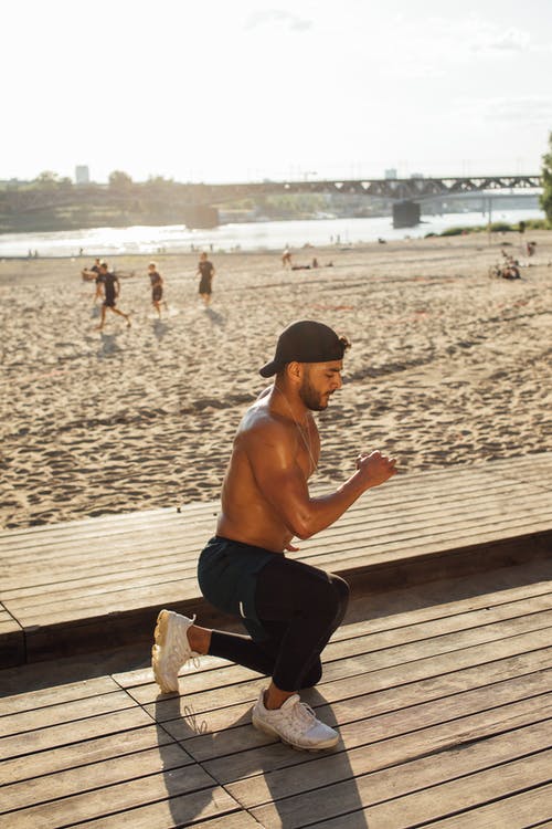 有关人, 健身, 木地板的免费素材图片