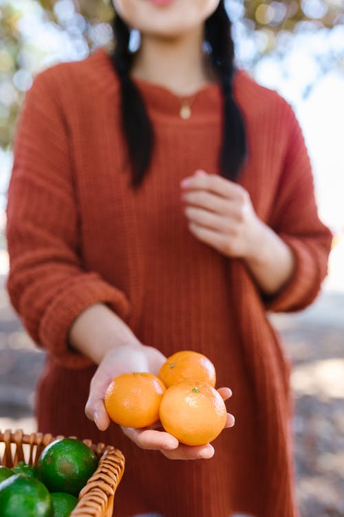 有关垂直拍摄, 女人, 户外的免费素材图片
