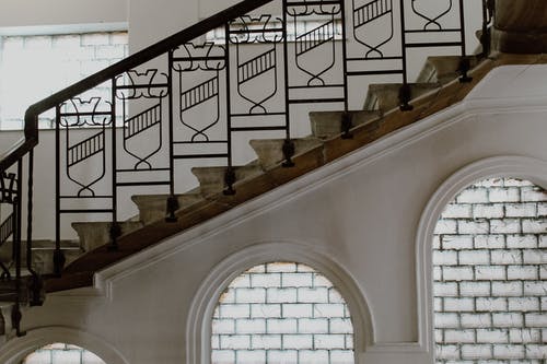 有关建筑, 房屋内部, 楼梯的免费素材图片