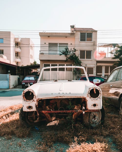 有关停, 垂直拍摄, 失事的免费素材图片