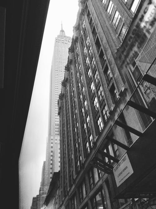 有关低角度拍摄, 单色, 地标的免费素材图片