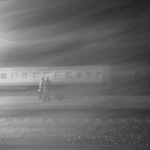 有关单色, 户外, 火车的免费素材图片