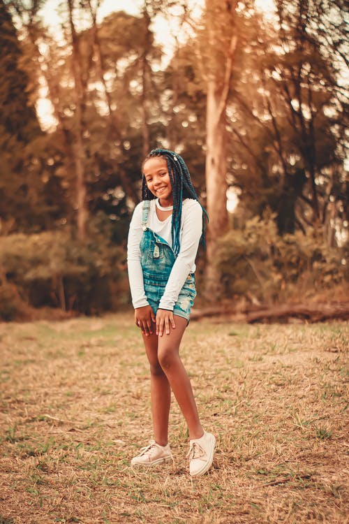 有关垂直拍摄, 女孩, 小孩的免费素材图片