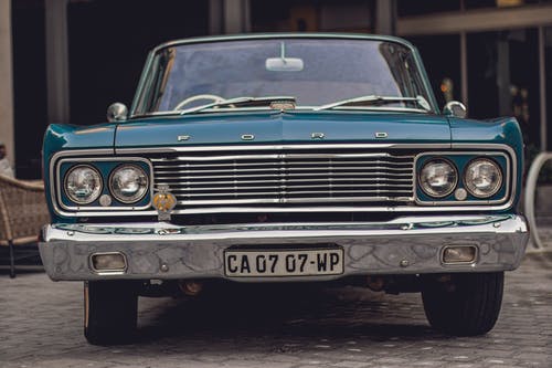 有关低角度拍摄, 保险杠, 兜帽的免费素材图片