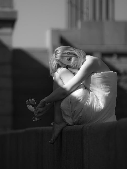 有关喝, 单色, 垂直拍摄的免费素材图片