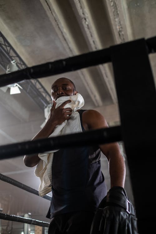 有关人, 低角度拍摄, 健身房的免费素材图片