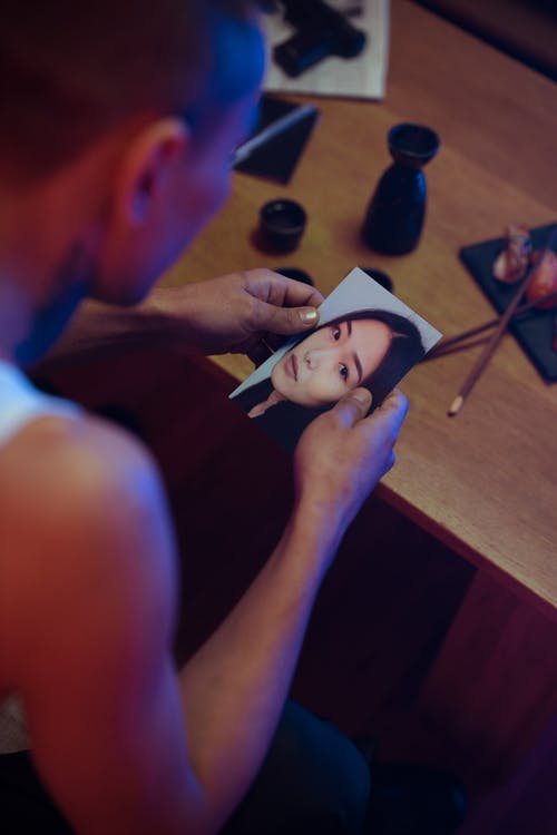 有关一个人, 人, 在肩膀上的免费素材图片