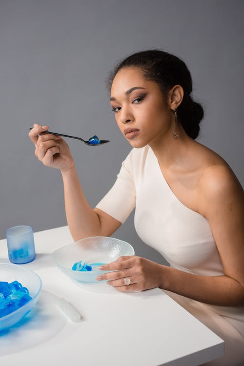 有关冰块, 吃, 坐下的免费素材图片