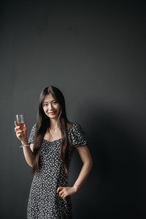 有关喝, 垂直拍摄, 女人的免费素材图片