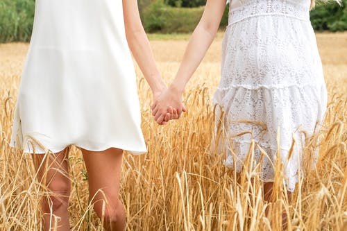 有关户外, 牵手, 腰部射门的免费素材图片