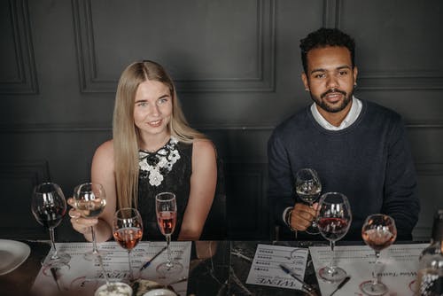 有关人, 功能表, 品酒师的免费素材图片