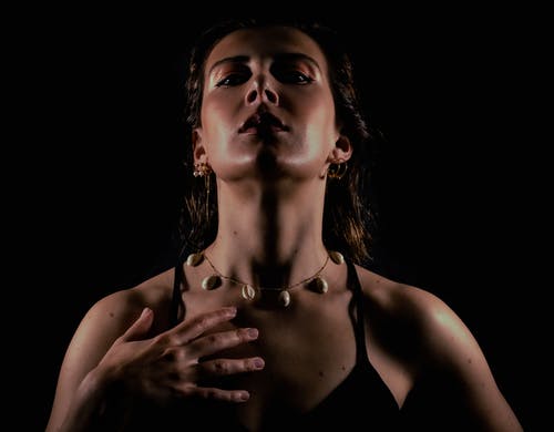 有关女人, 工作室拍摄, 性感的的免费素材图片