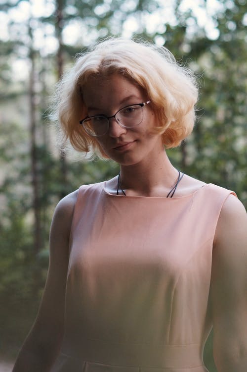 有关垂直拍摄, 女人, 模特兒的免费素材图片