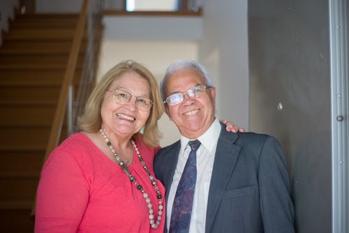 有关特写, 看着相机, 老年夫妇的免费素材图片