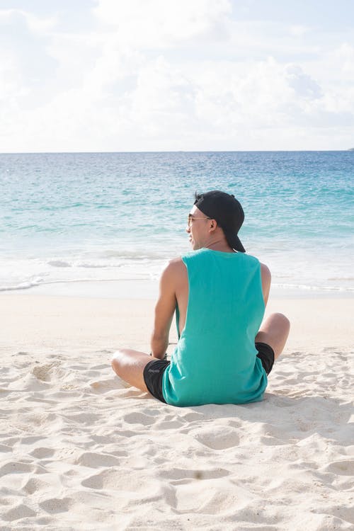 有关人, 坐, 垂直拍摄的免费素材图片