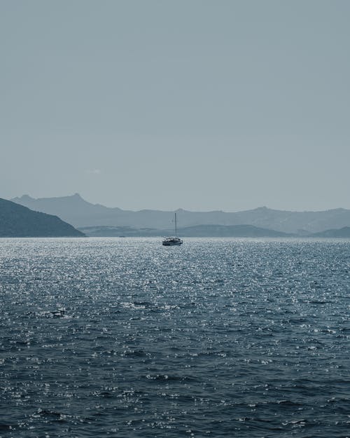 有关垂直拍摄, 帆船, 水运的免费素材图片