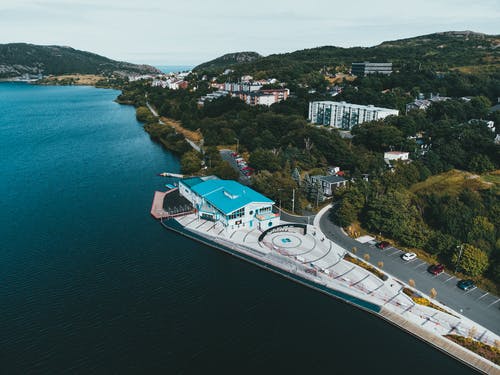 有关城市, 基础设施, 山的免费素材图片