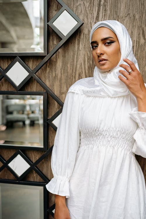 有关優雅, 光鮮亮麗, 垂直拍摄的免费素材图片