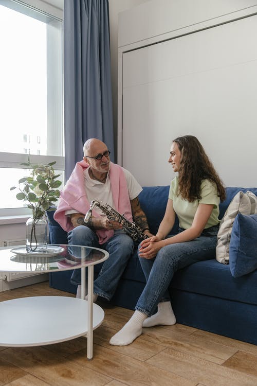 有关人, 仪器, 吹奏乐器的免费素材图片