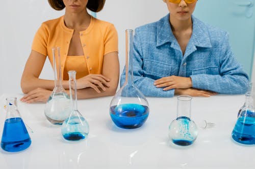 有关女性, 实验, 实验室的免费素材图片