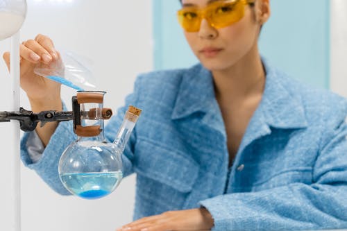 有关人, 保温瓶, 女人的免费素材图片