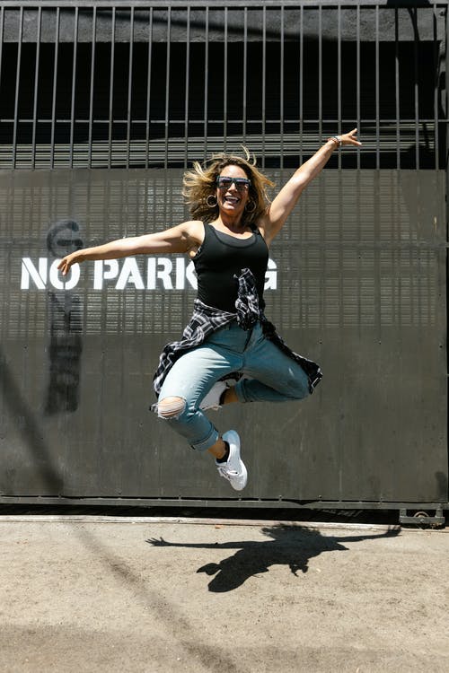 有关垂直拍摄, 女人, 年轻的免费素材图片