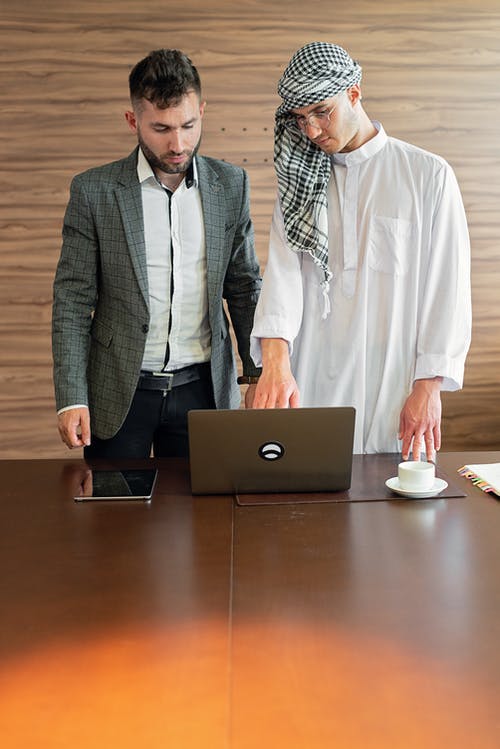 有关thawb, カンドゥラ, 傳統服飾的免费素材图片