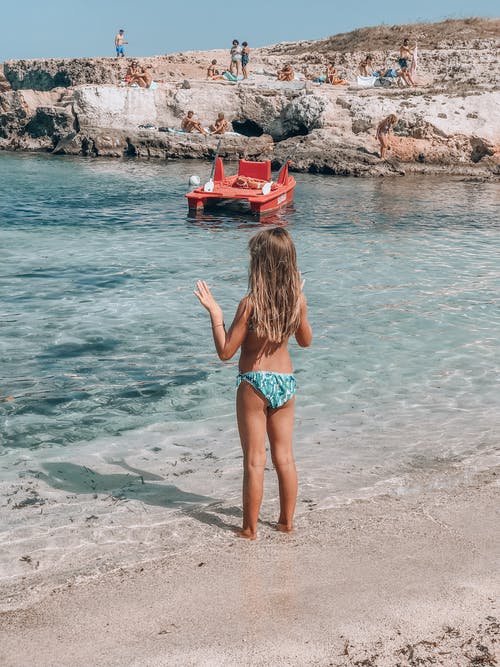 有关兒童, 垂直拍摄, 女孩的免费素材图片