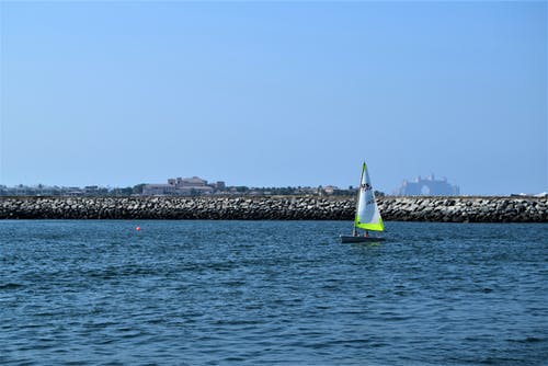 有关帆船, 杜拜, 水运的免费素材图片