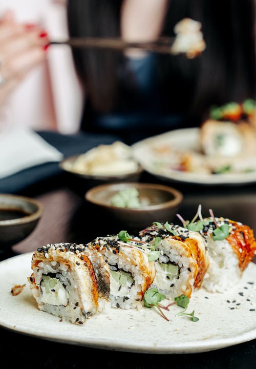 有关垂直拍摄, 寿司, 日本料理的免费素材图片