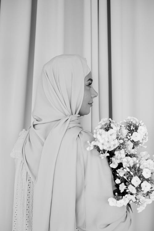 有关侧面轮廓, 单色, 垂直拍摄的免费素材图片