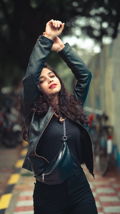 有关人, 垂直拍摄, 女人的免费素材图片