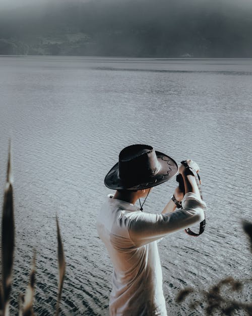 有关人, 垂直拍摄, 後视图的免费素材图片