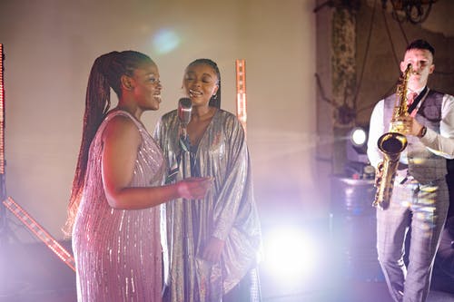 有关人, 唱歌, 女性的免费素材图片