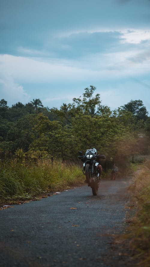 有关垂直拍摄, 展览, 摩托车的免费素材图片