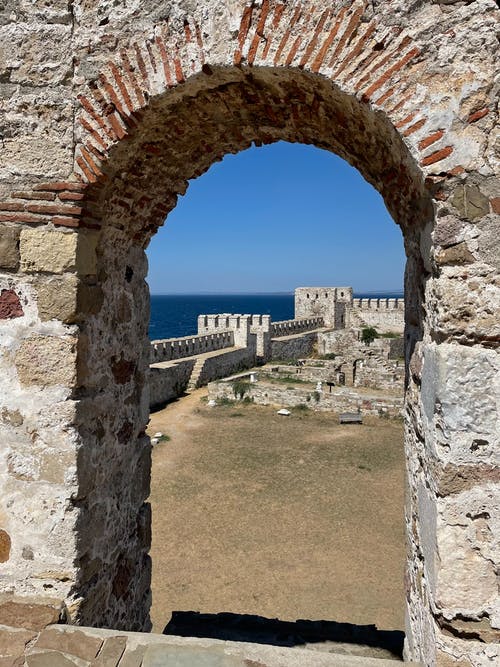 有关圆石, 垂直拍摄, 城堡的免费素材图片