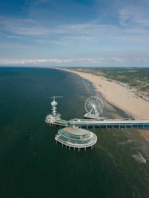 有关垂直拍摄, 户外, 水的免费素材图片