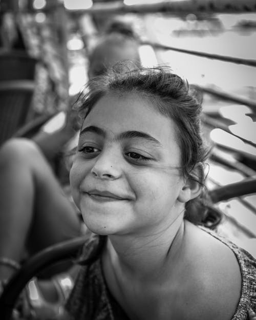 有关单色, 垂直拍摄, 女人的免费素材图片