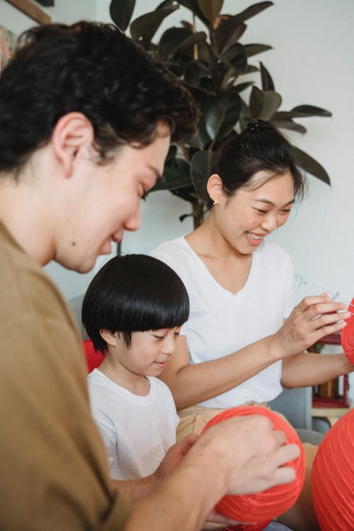 有关中国灯笼, 人, 儿童的免费素材图片