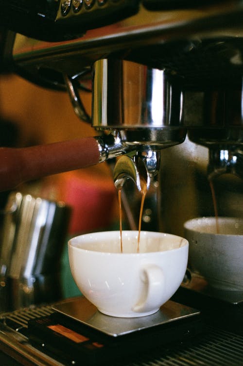 有关倾注, 咖啡, 咖啡机的免费素材图片
