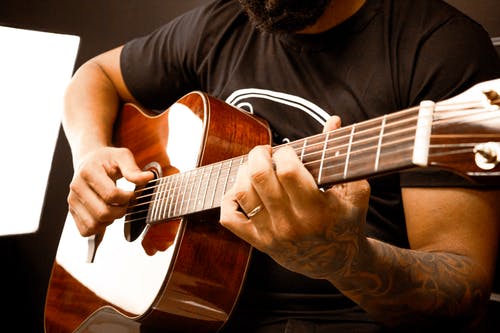 有关刺青, 匿名, 原声吉他的免费素材图片