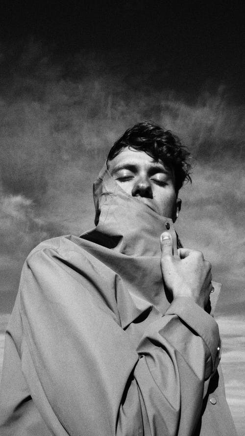 有关人, 低角度拍摄, 单色的免费素材图片