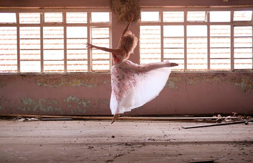 有关女人, 摆姿势, 舞蹈家的免费素材图片