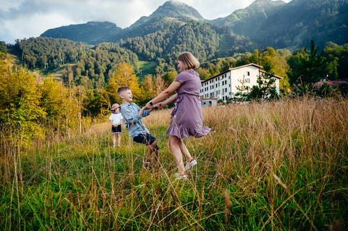有关一起, 快乐, 正玩得开心的免费素材图片